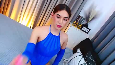 Snapshot of kendrahunter_____ chatting on February 21, 9:34 am Kendra online show from February 21, 9:34 am