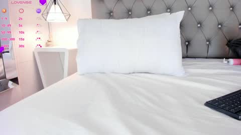 Kendral  online show from February 7, 6:45 am