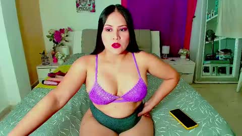 Snapshot of kendralove31 chatting on October 19, 3:18 am kendralove online show from October 19, 3:18 am