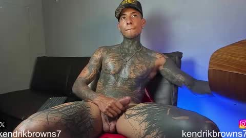 Snapshot of kendrik_brown chatting on December 13, 10:23 pm kendrick brown online show from December 13, 10:23 pm