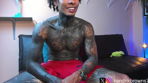 Snapshot of kendrik_brown chatting on January 28, 6:49 pm kendrick brown online show from January 28, 6:49 pm