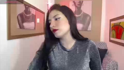 Kendrra online show from December 22, 1:30 pm