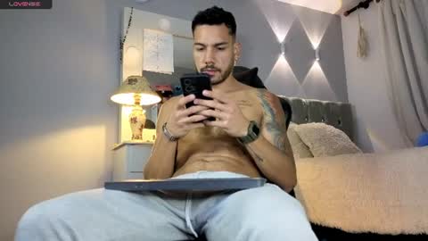 Snapshot of kenfenty chatting on July 5, 1:23 am Chriss Morales online show from July 5, 1:23 am