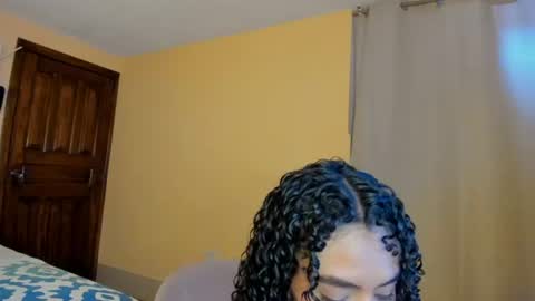 Snapshot of keniia_riizz chatting on July 21, 6:43 pm Kenia online show from July 21, 6:43 pm