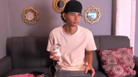 Snapshot of kenix_777 chatting on October 11, 7:34 pm KENIX online show from October 11, 7:34 pm