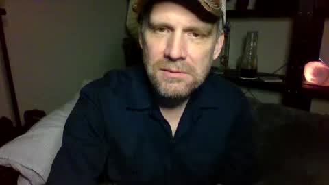 Snapshot of kenkuddles chatting on January 18, 3:20 am Ken Kuddles online show from January 18, 3:20 am