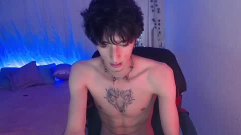 Snapshot of kenny__hot chatting on January 14, 6:49 pm kenny online show from January 14, 6:49 pm