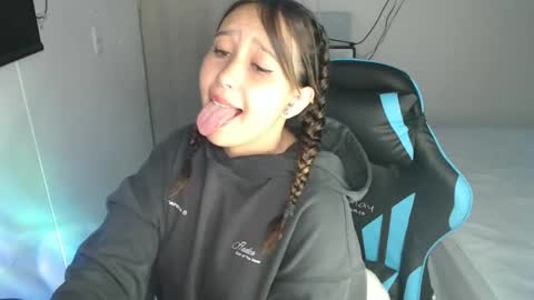 kenshi2302 online show from November 26, 11:06 pm