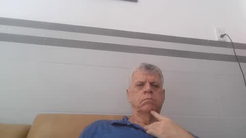 Snapshot of kent_ham chatting on March 8, 2:59 am kent_ham online show from March 8, 2:59 am