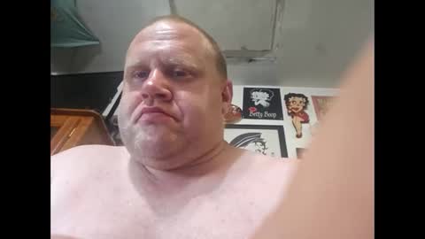 Snapshot of kentbrooks chatting on June 3, 6:24 pm looking 4 free c2c online show from June 3, 6:24 pm
