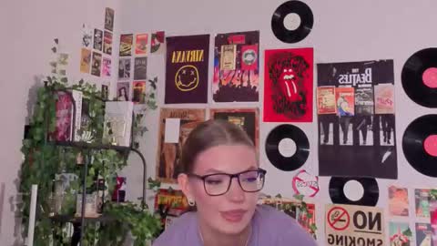 Lisa online show from January 19, 9:13 am