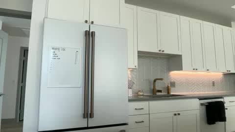 kenziesmithh online show from February 28, 8:10 pm