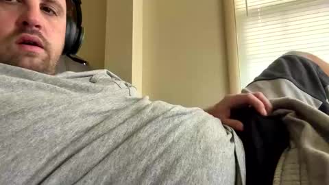 Snapshot of kepkon00 chatting on February 8, 9:51 pm kepkon00 online show from February 8, 9:51 pm