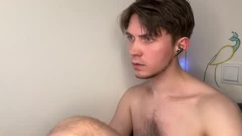 Kero online show from April 6, 9:27 pm