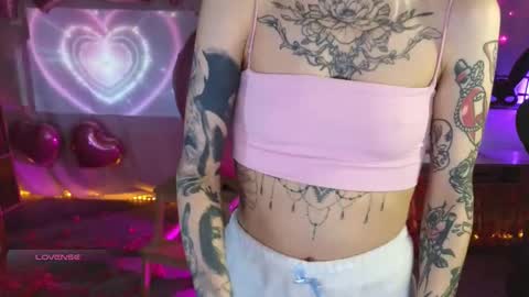 Snapshot of kerry_kirk chatting on February 11, 10:26 pm Kerry online show from February 11, 10:26 pm