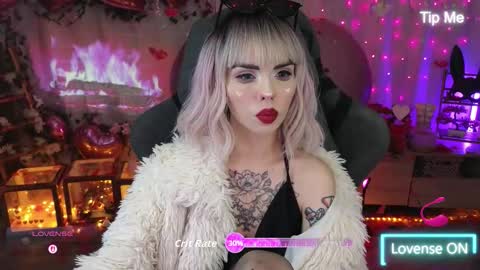 Snapshot of kerry_kirk chatting on February 14, 10:06 pm Kerry online show from February 14, 10:06 pm