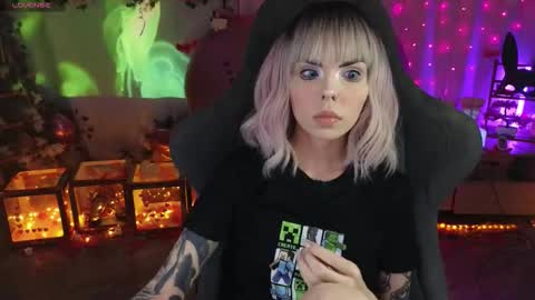 Snapshot of kerry_kirk chatting on February 26, 9:47 pm Kerry online show from February 26, 9:47 pm