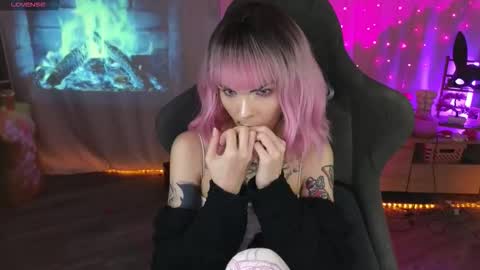 Snapshot of kerry_kirk chatting on March 13, 12:17 am Kerry online show from March 13, 12:17 am