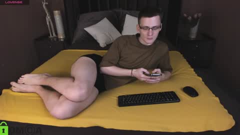 Snapshot of kerry_slay chatting on December 18, 8:57 pm Kerry online show from December 18, 8:57 pm