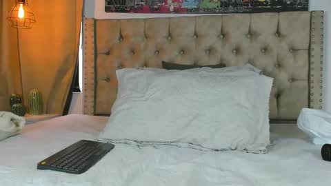 Kery Hillson online show from February 12, 12:12 pm