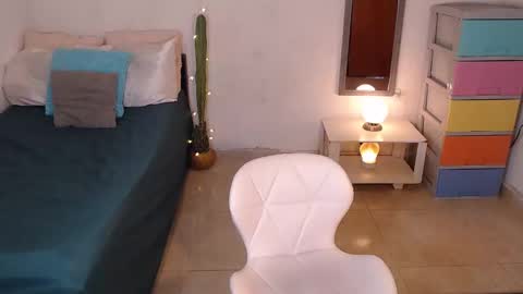 Mia  online show from December 19, 5:29 pm