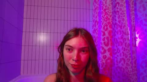 Snapshot of kesha_muah chatting on January 17, 5:49 pm kesha online show from January 17, 5:49 pm