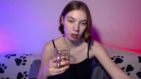 Snapshot of kesha_muah chatting on March 3, 4:02 pm kesha online show from March 3, 4:02 pm