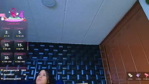 KESHA online show from November 4, 5:17 am