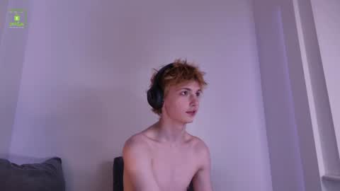 Snapshot of kessy_white chatting on July 14, 8:36 pm Kessy online show from July 14, 8:36 pm