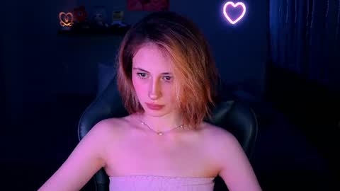 Snapshot of keti_moon chatting on June 15, 7:05 pm Keti 3 online show from June 15, 7:05 pm