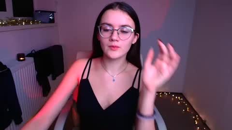 Snapshot of ketrin_pirsss chatting on December 29, 11:18 pm Ketrin online show from December 29, 11:18 pm