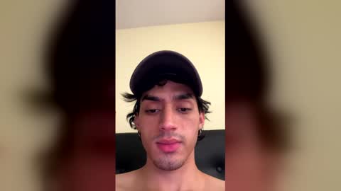 Snapshot of kevin777623 chatting on January 8, 3:58 pm kevin777623 online show from January 8, 3:58 pm