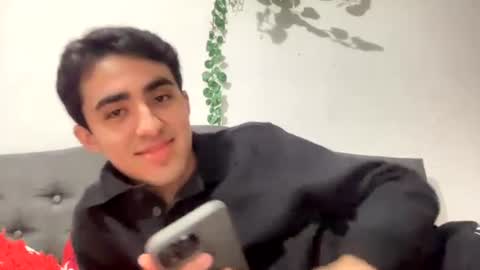 Snapshot of kevin9090604771 chatting on January 22, 4:02 am kev online show from January 22, 4:02 am