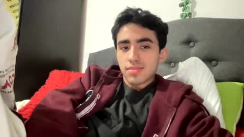 Snapshot of kevin9090604771 chatting on January 24, 11:34 pm kev online show from January 24, 11:34 pm