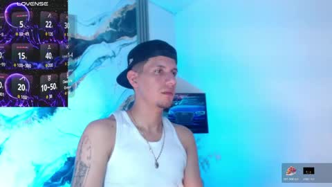 Snapshot of kevin__max_ chatting on May 26, 7:10 pm Kev online show from May 26, 7:10 pm