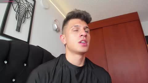 Kevin Ahs online show from November 24, 8:52 pm