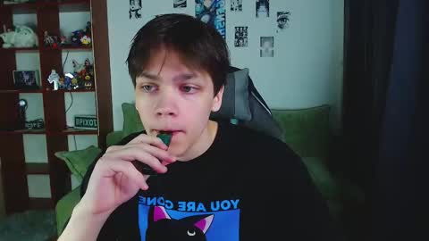 Kevin online show from September 19, 4:03 am