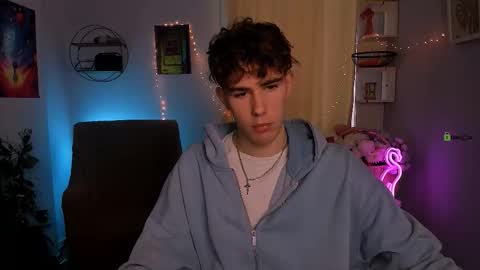 Snapshot of kevin_nix_ chatting on February 1, 10:14 am kevin_nix_ online show from February 1, 10:14 am