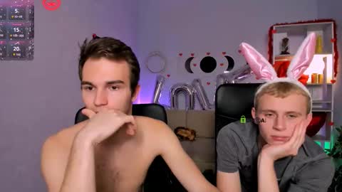 Snapshot of kevin_nix_ chatting on February 18, 1:23 am kevin_nix_ online show from February 18, 1:23 am