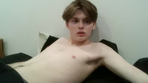 Snapshot of kevinmycroft chatting on December 20, 1:45 am kevinmycroft online show from December 20, 1:45 am