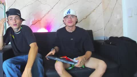 Snapshot of kevinperlas_ chatting on November 8, 1:39 am kevinperlas_ online show from November 8, 1:39 am