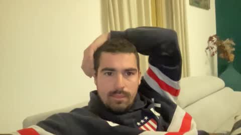 kevinpillobello online show from December 4, 5:32 pm