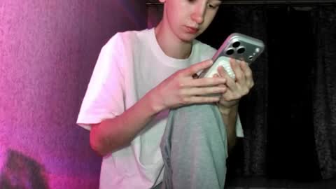 Snapshot of kevinsupershy chatting on June 2, 6:10 pm kevinsupershy online show from June 2, 6:10 pm