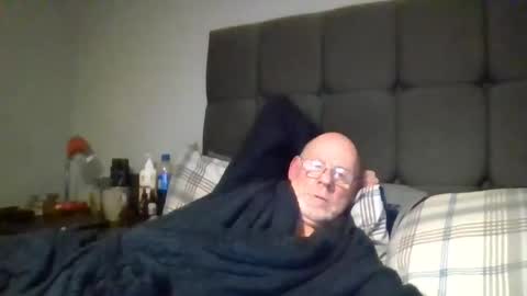 kevlooking4sez online show from December 19, 1:12 am