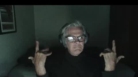 Snapshot of kevwestunder9696 chatting on October 18, 10:38 am kevwestunder9696 online show from October 18, 10:38 am