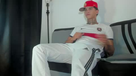 Snapshot of keydamian chatting on July 14, 11:43 pm keydamian online show from July 14, 11:43 pm