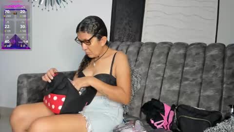 Keila Milf online show from November 6, 3:07 am