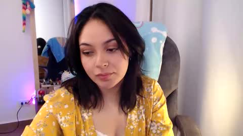 Snapshot of khal_girl chatting on April 27, 3:37 am Liss online show from April 27, 3:37 am