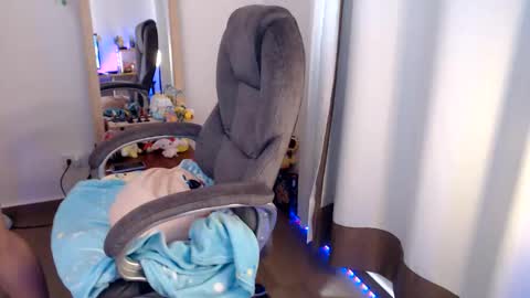 Snapshot of khal_girl chatting on May 22, 5:40 pm Liss online show from May 22, 5:40 pm