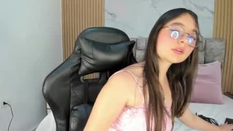 khalifa online show from February 13, 9:49 pm